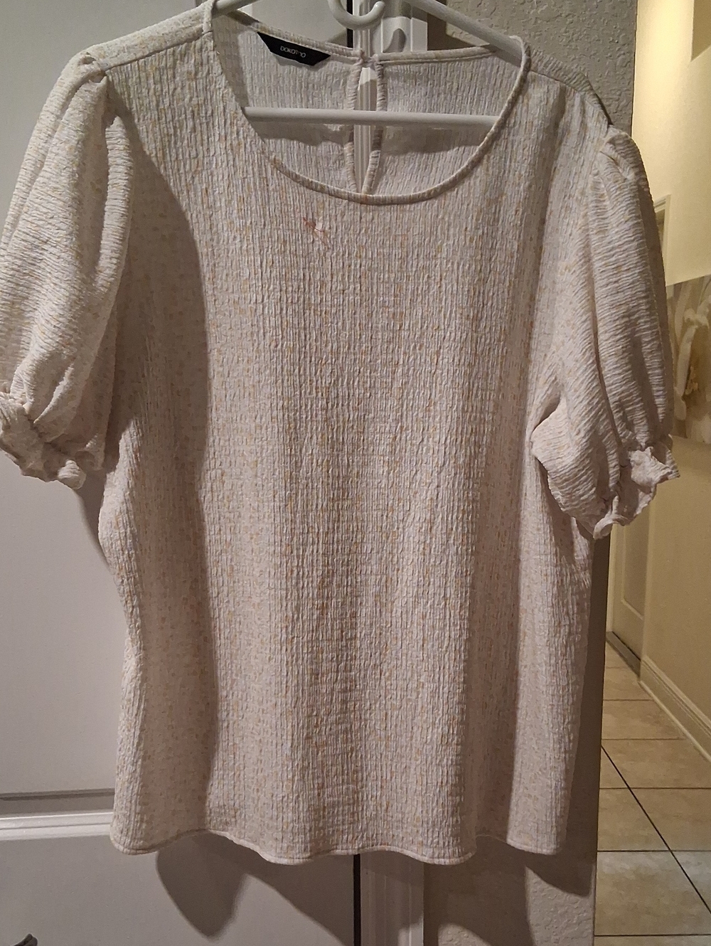 Croft & Barrow Cream Textured Short Puff-Sleeve Blouse